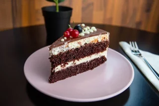 čokoládová torta - 2 | Cukráreň Tasty Pezinok torty, zákusky, najlepšie torty, bezlepkové torty, cukráreň, online, obchod, koláč