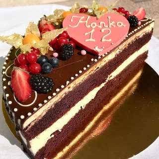 čokoládová torta - 1 | Cukráreň Tasty Pezinok torty, zákusky, najlepšie torty, bezlepkové torty, cukráreň, online, obchod, koláč